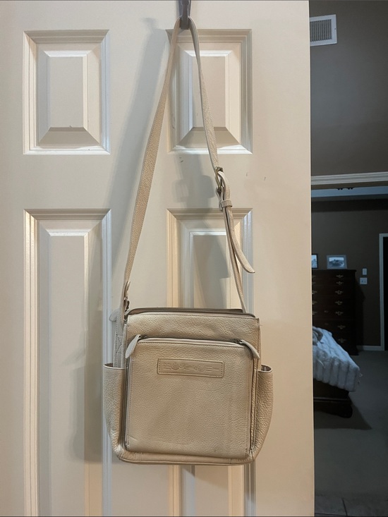 Fossil Handbags - Vintage!  Y2K ! New American Classic Crossbody Pebble Leather bag it’s Amazing